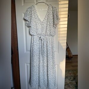 Sienna Sky Blue and White Floral Dress Sz M